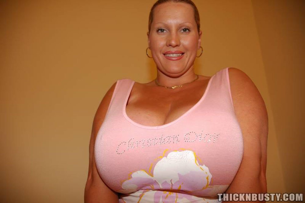 Laura #zJtEO93g
