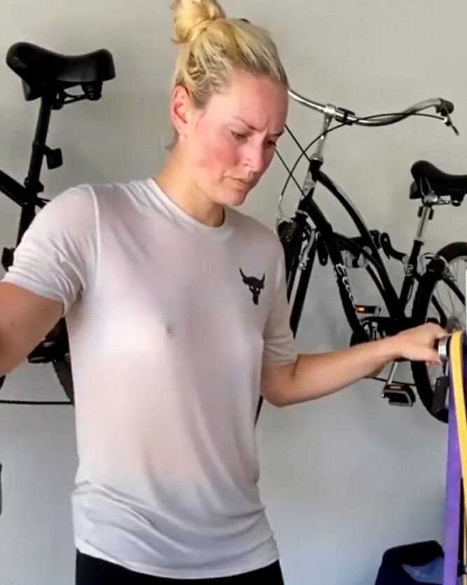 Lindsey Vonn Petite Suckable Tits&Banging Body Hot Ass make me leak 🥵🤤 she so fucking Sexy #g13F5uGX